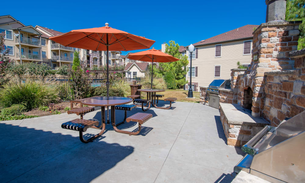An outdoor patio area at Tuscany Hills in Tulsa, Oklahoma