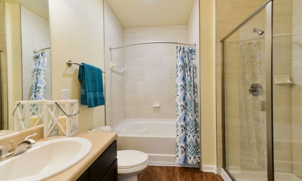 Bathroom with nice shower tub at Cabana Club and Galleria Club in Jacksonville, Florida