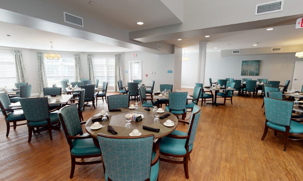 Enjoy your dinner at Keystone Place at Wooster Heights's dining room in Danbury, Connecticut