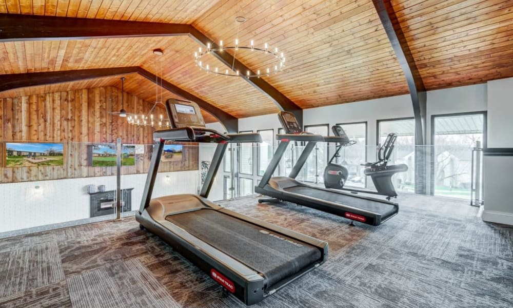 Fitness center at Lincoya Bay Apartments & Townhomes in Nashville, Tennessee