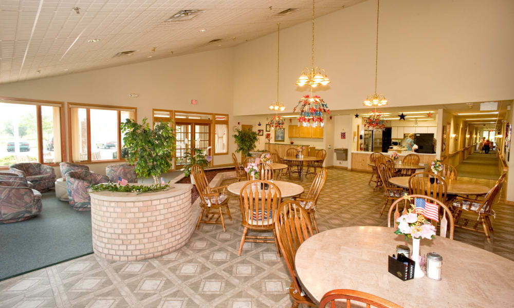 Dining area at Wellington Place at Hartford in Hartford, Wisconsin