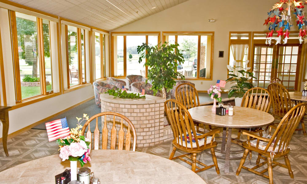 Dining area at Wellington Place at Hartford in Hartford, Wisconsin