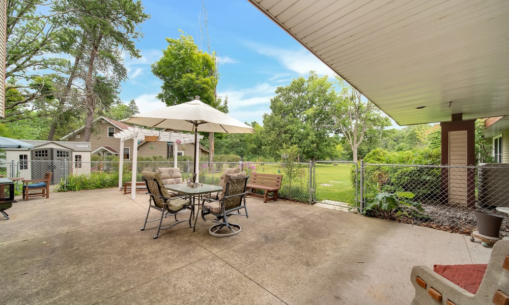 Outdoor patio at Wellington Place at Whiting in Stevens Point, Wisconsin