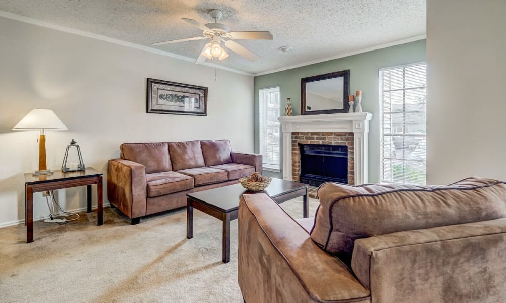 Living room at Peppertree Apartment Homes in Lafayette, Louisiana