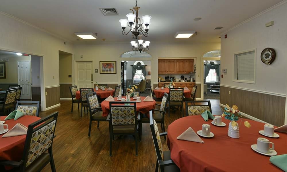 Dining at Maple Tree Terrace in Carthage, Missouri