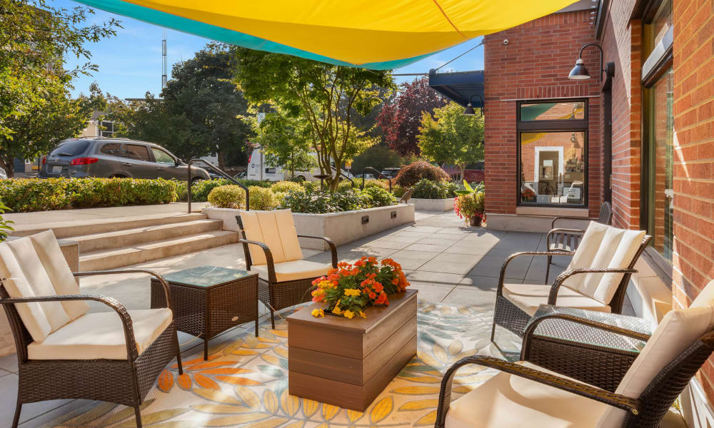 Enjoy a Common Area On An Open Space at Quail Park Memory Care Residences of West Seattle Independent Living Facility