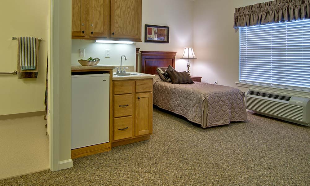 Kitchenette room at Parkway Gardens Senior Living in Fairview Heights, Illinois