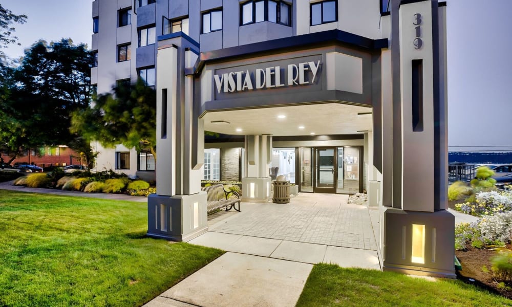 Front entrance at Vista Del Rey Apartments in Tacoma, Washington