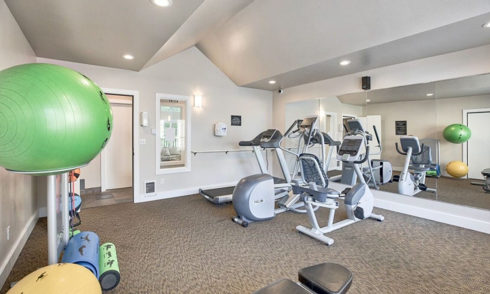 Fitness Center at Crosspointe Apartments in Federal Way, Washington