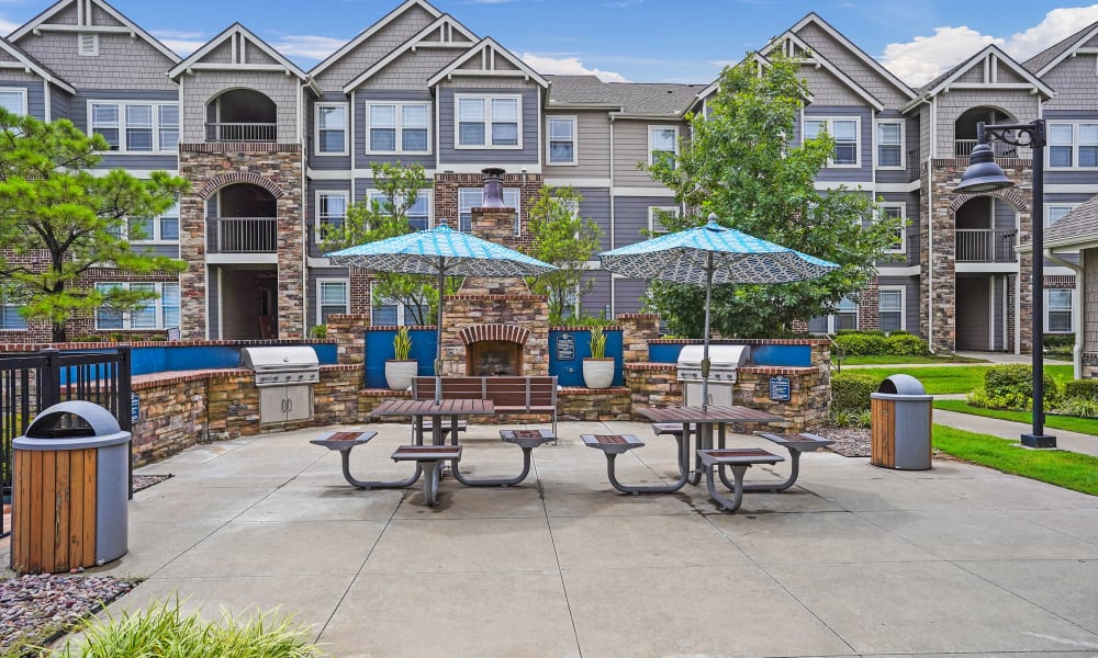 Grill area at Scissortail Crossing Apartments in Broken Arrow, Oklahoma