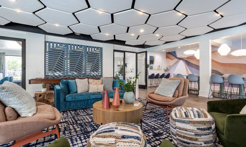 Community lounge with trendy seating at Town Center Crossing in Kingwood, Texas