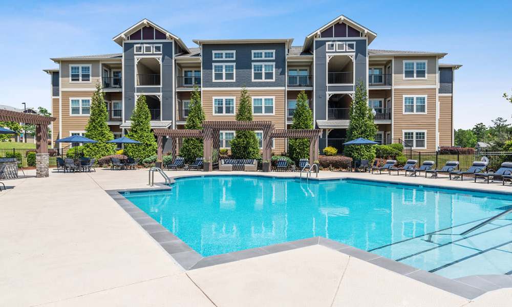 Luxury community pool at Retreat at RTP in Durham, North Carolina
