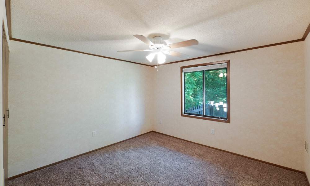 Classic unit bedroom at The Flats at Lakeshore in Fort Oglethorpe, Georgia
