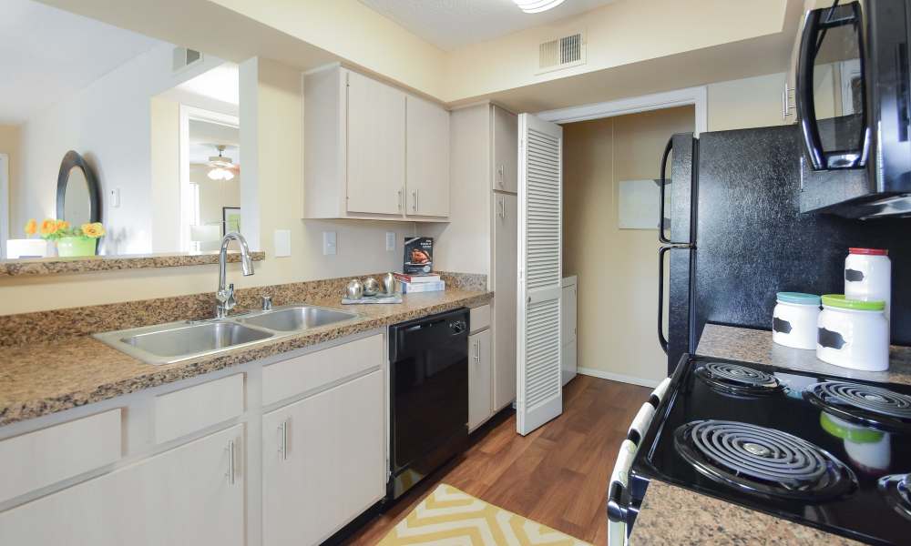 Well-equipped kitchen at Park Laureate Apartments & Townhomes in Louisville, Kentucky, 