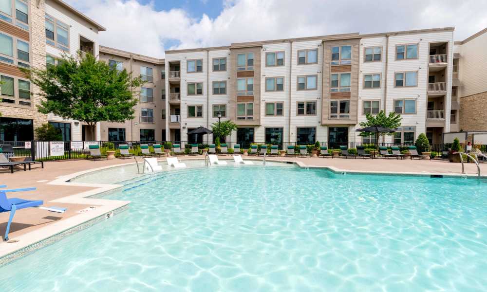 Resort style swimming pool at The Reserve at Patterson Place in Durham, North Carolina 