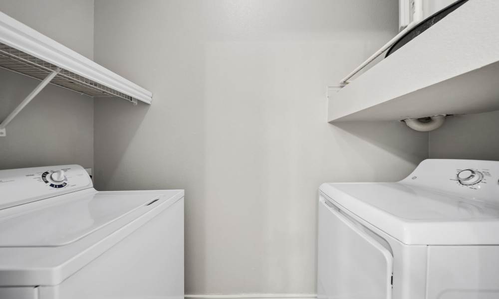 Washer and dryer at Sunset Lodge in Odessa, Texas