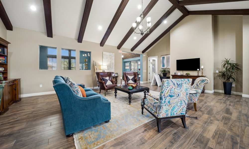Clubhouse lounge seating at Vistas at Red Creek in San Angelo, Texas