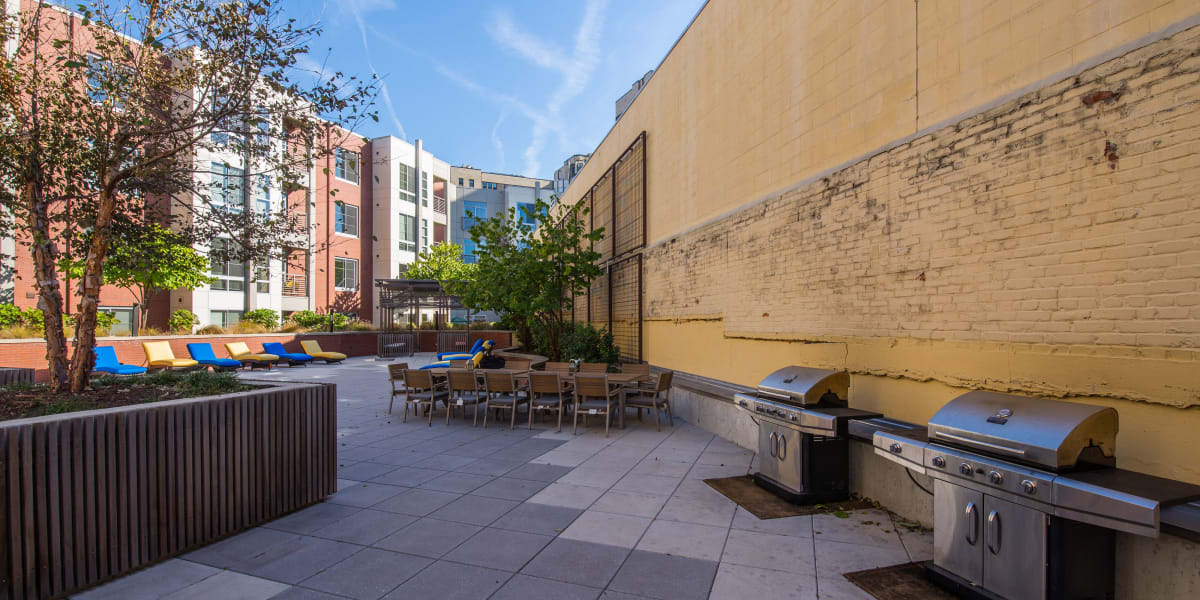 Outdoor grilling area where you can cook up a delicious meal at Dorchester West in Washington, District of Columbia