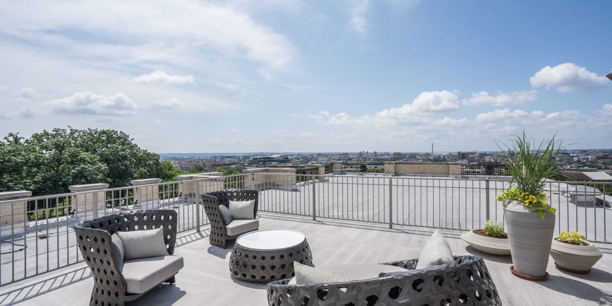 Amazing rooftop patio for residents at The Envoy Apartments in Washington, District of Columbia