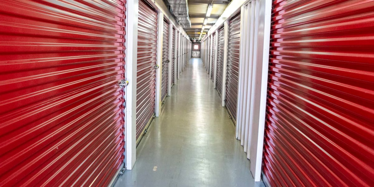 Outside area of Avid Storage in Pearland, Texas