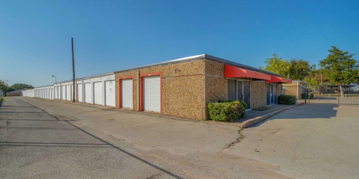 Front entrance and outdoor, drive-up storage units at StoreLine Self Storage in Wichita Falls, Texas