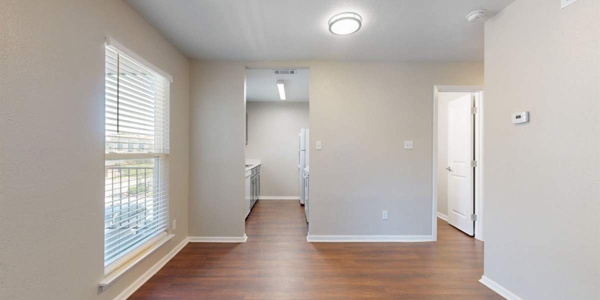 Spacious living area at Bella Vista in Austin, Texas