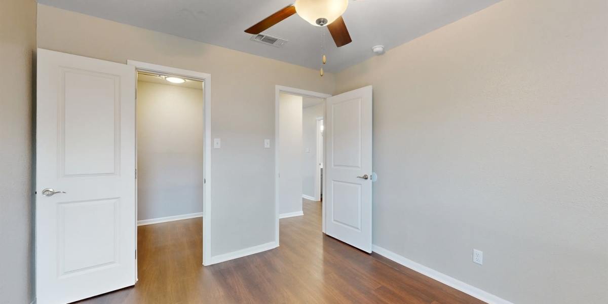 Fan in the bedroom to keep you cool at Bella Vista in Austin, Texas
