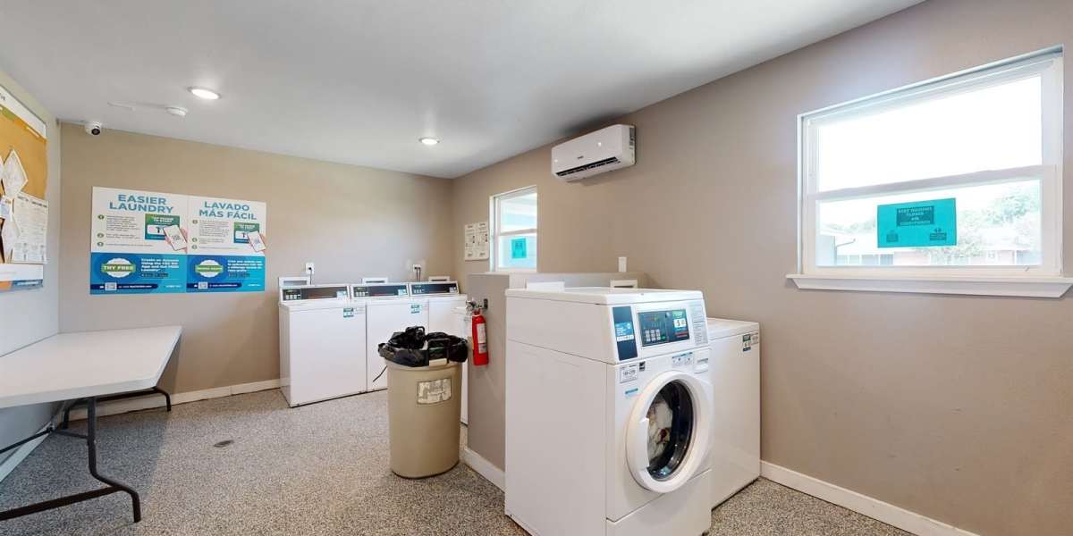 Resident laundry area at Bella Vista in Austin, Texas