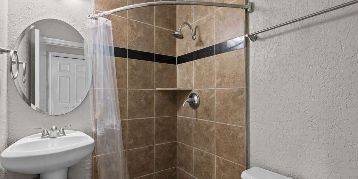 corner standing shower at Towne Square Condos at The Lodge in Granbury, Texas
