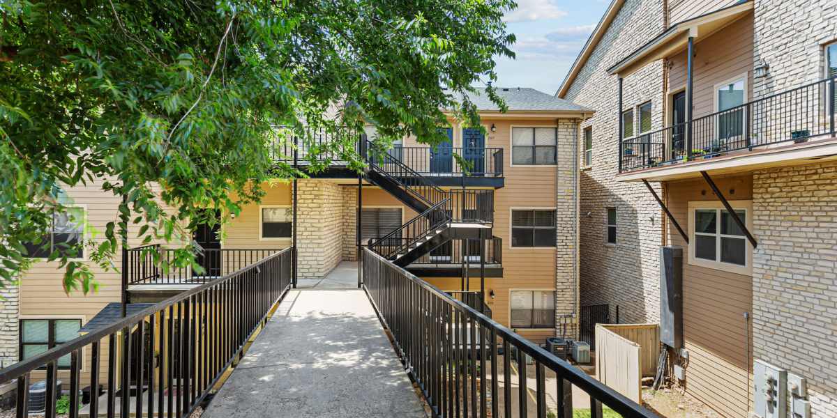elevated walkway at Towne Square Condos at The Lodge in Granbury, Texas