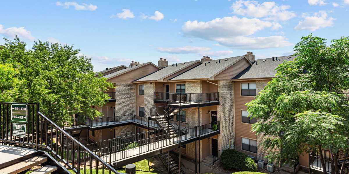 Elevated walkways at Towne Square Condos at The Lodge in Granbury, Texas