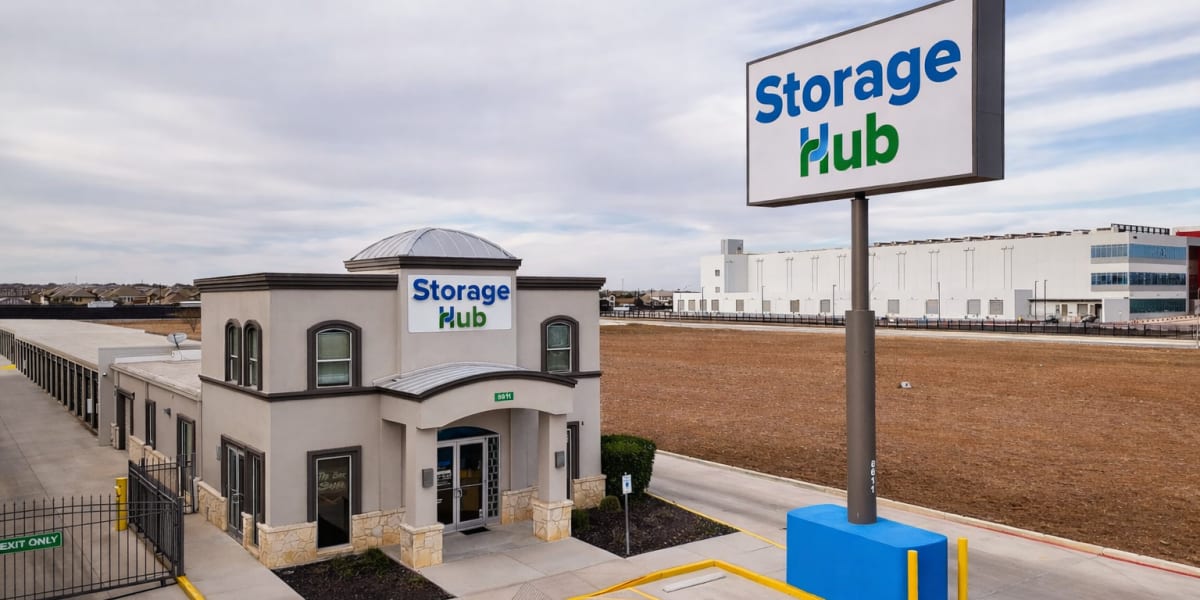 External view of Storage Hub - Potranco, San Antonio, Texas