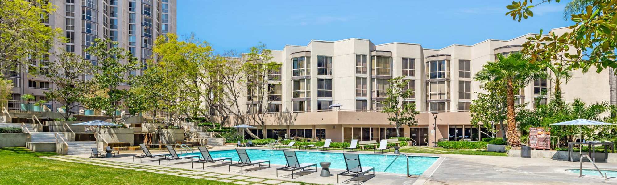 Photo Gallery | Promenade Towers in Los Angeles, California