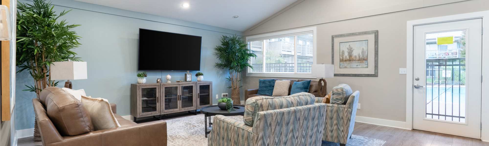 Photos of The Courtyard Apartment Homes in Mukilteo, Washington