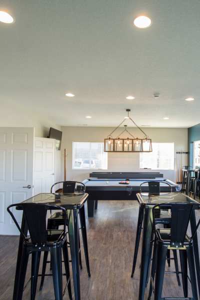 Clubhouse at Walnut Lake in Urbandale, Iowa 