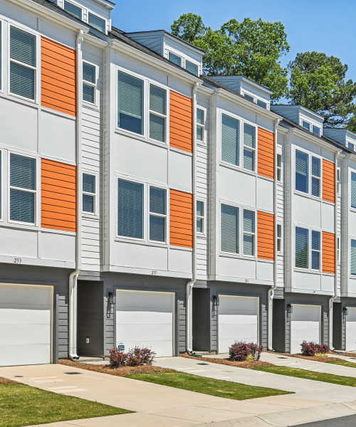 Apartment exterior view at Crossings At NoDa in Charlotte, North Carolina