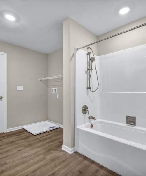 Bathroom with a bathtub at Gordon Crossing in Cleveland, Ohio