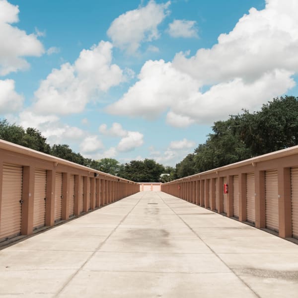 A variety of self storage options at My Neighborhood Storage Center in Orlando, Florida