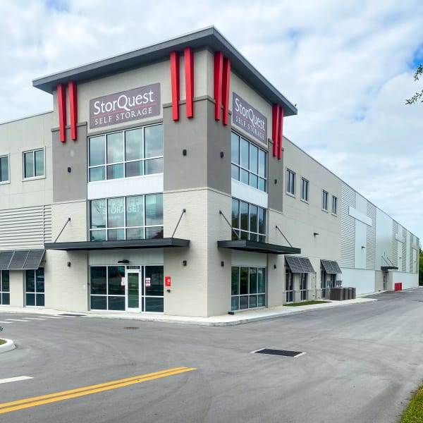 Exterior facade of StorQuest Self Storage in Tarpon Springs, Florida