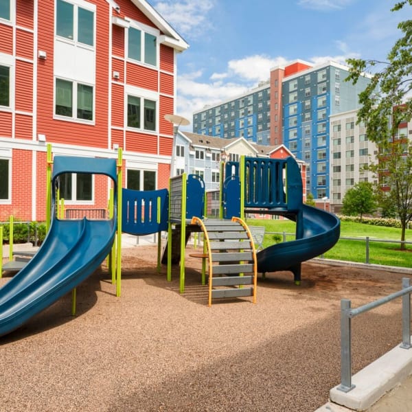 Metro Green Court offers a wide variety of amenities in Stamford, Connecticut