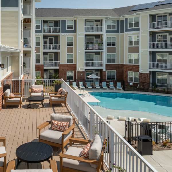 Poolside view of Attain at Towne Centre in Fredericksburg, Virginia