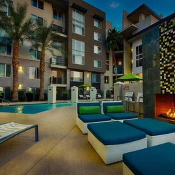 Link to amenities at Ninety Degrees in Phoenix, Arizona