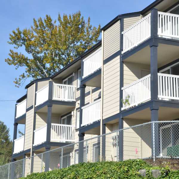 The Monroe offers a wide variety of amenities in Tacoma, Washington