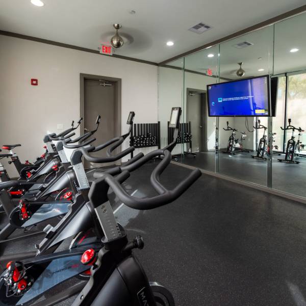 Instrata Upper Kirby offers a wide variety of amenities in Houston, Texas