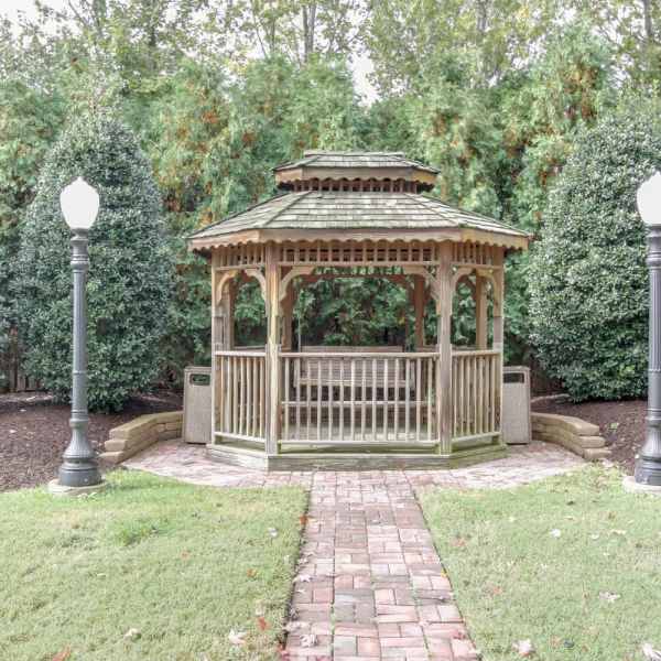 View amenities info at Davis Park in Smyrna, Tennessee