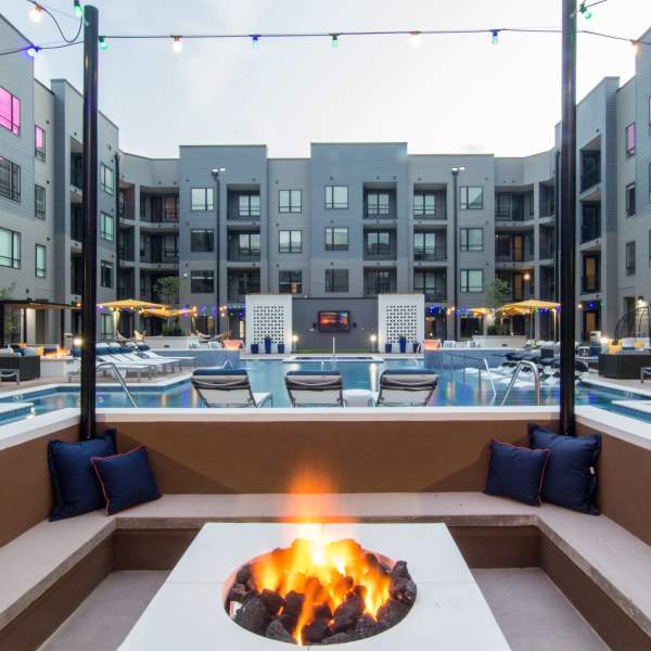 Chroma offers a wide variety of amenities in Saint Louis, Missouri