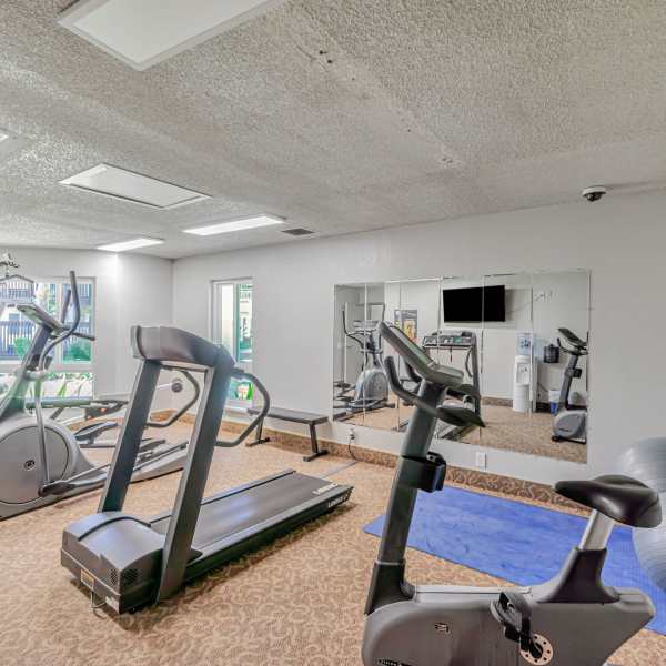 Clayton Gardens offers a variety of amenities in Concord, California