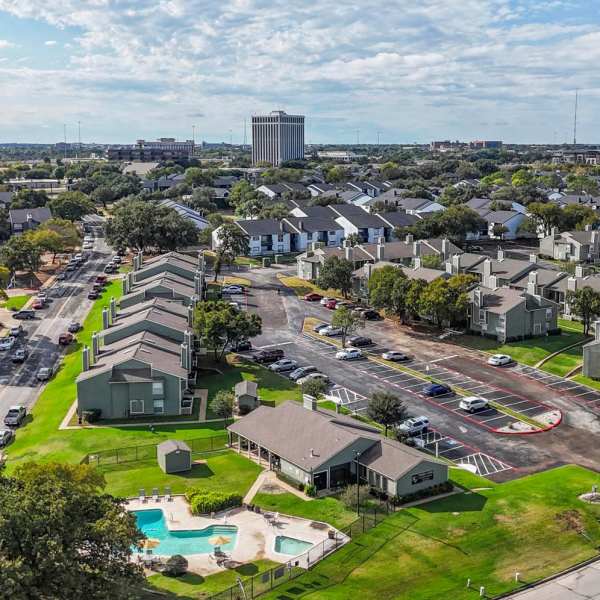 Neighborhood aerial at Sheng-Raamco Management Inc in Englewood Cliffs,