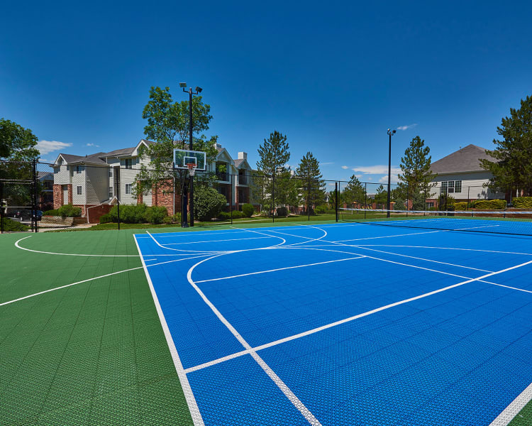 Click to see our amenities at Villas at Homestead Apartments in Englewood, Colorado