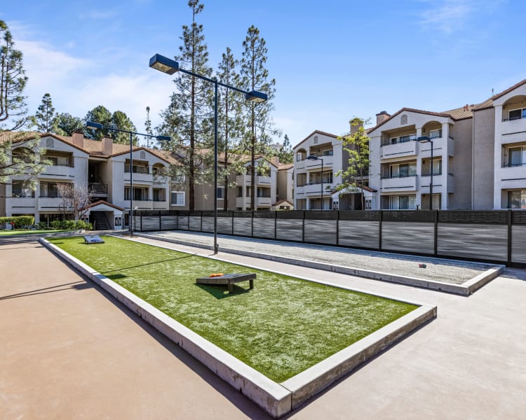 Click to see our amenities at Sierra Del Oro Apartments in Corona, California